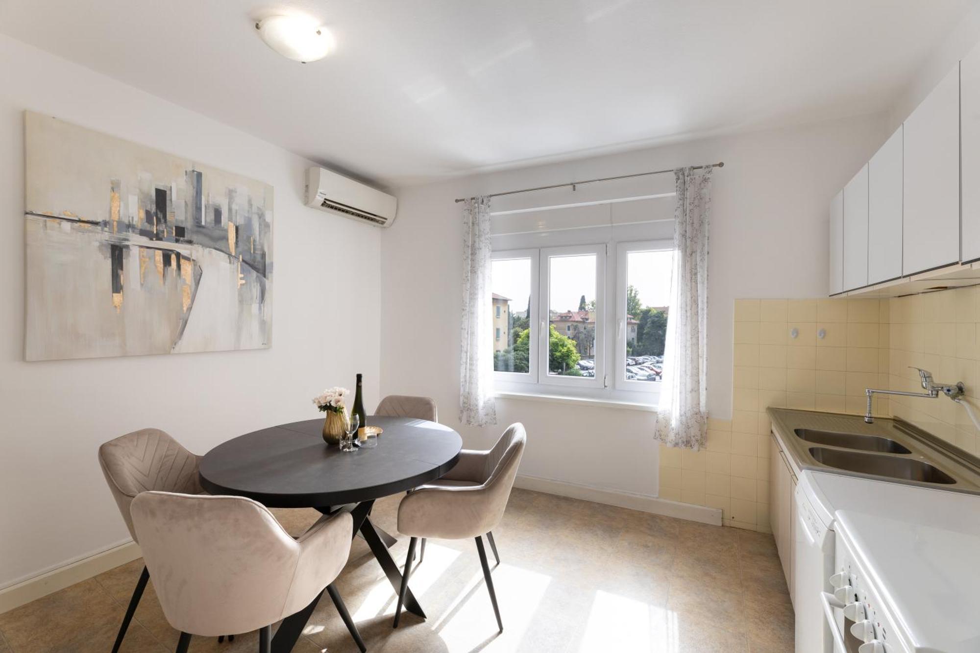Apartment Central To Beach & Old Town Σπλιτ Εξωτερικό φωτογραφία